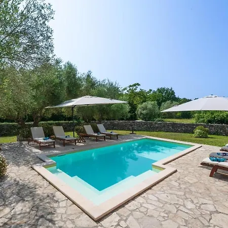 Traditionelles Istrisches Haus Mit Privatem Pool Und Grossem Garten Nyaraló *